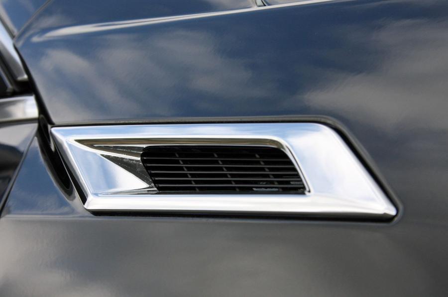  Cadillac CTS Coupe 2011 года  (фото 104 из 128)